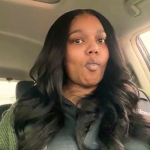 Meet your Posher, Rochele